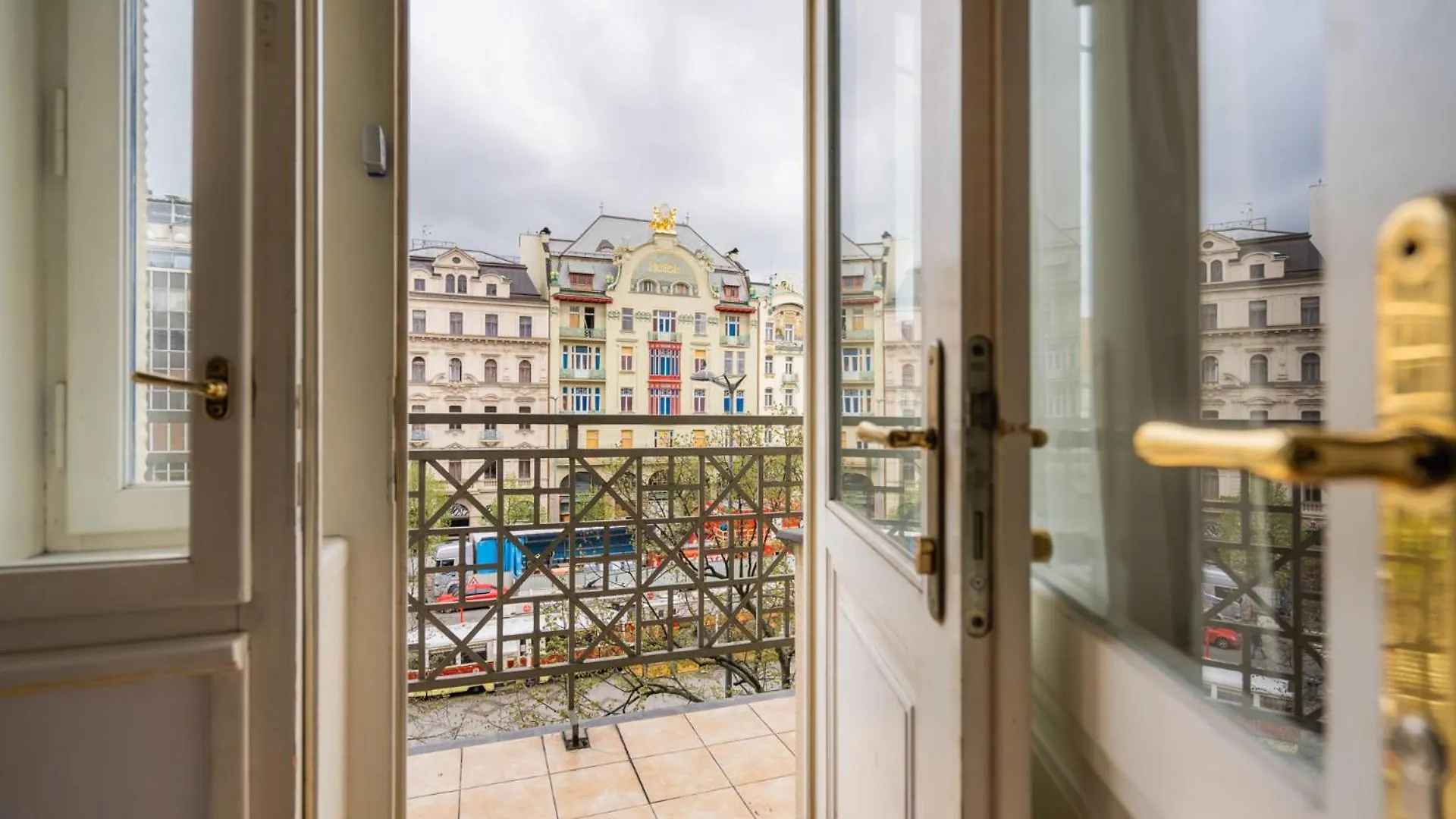 Ea Aparthotel Melantrich Prague 4*,